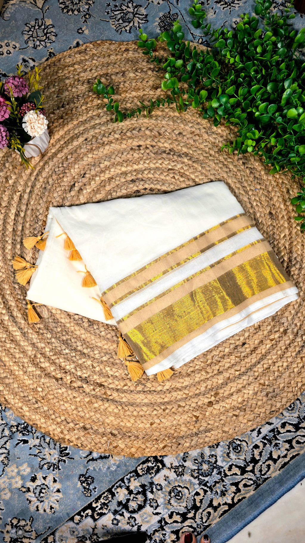 Mulcotton saree with tussels