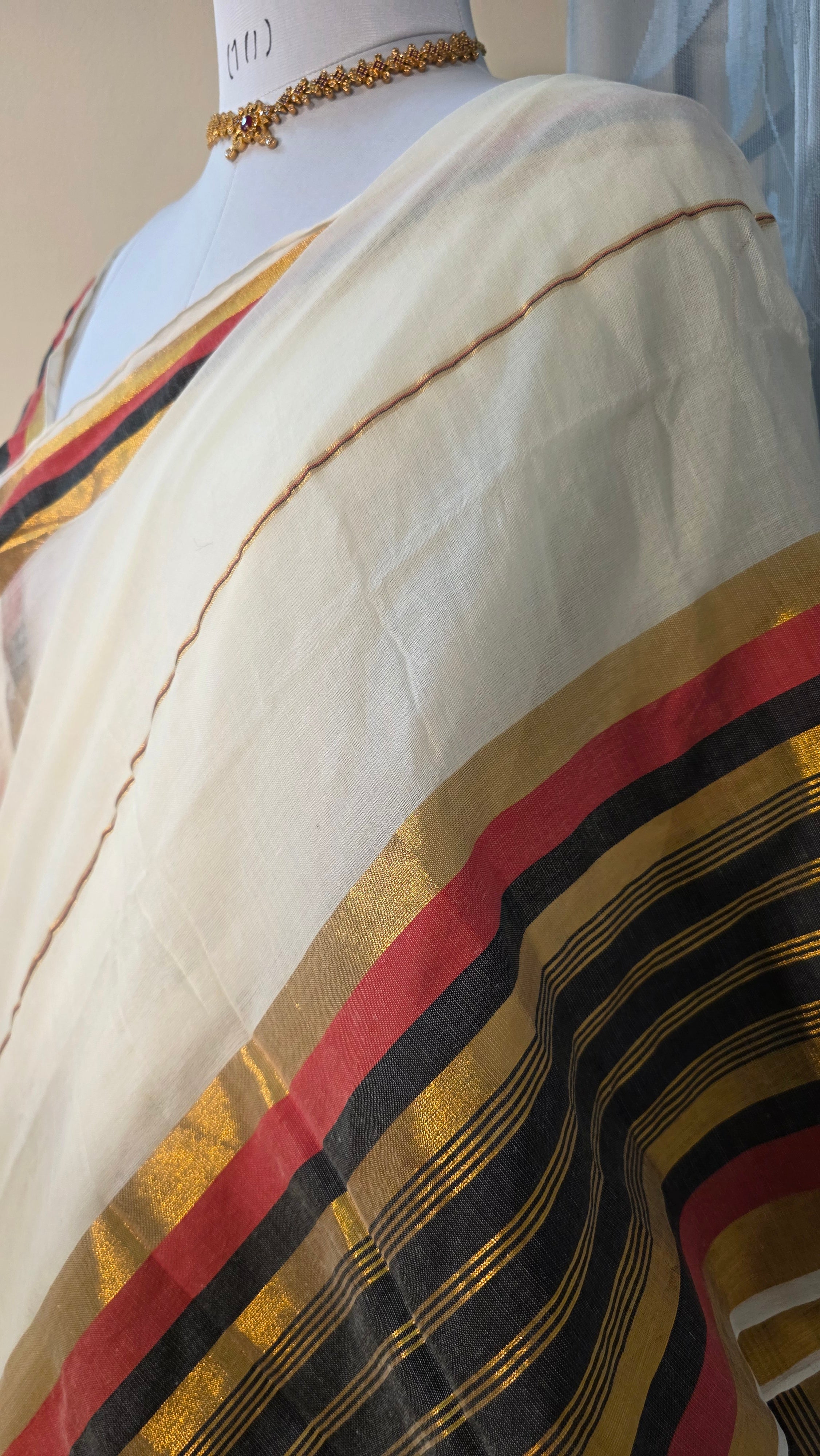 Mulcotton saree with tussels