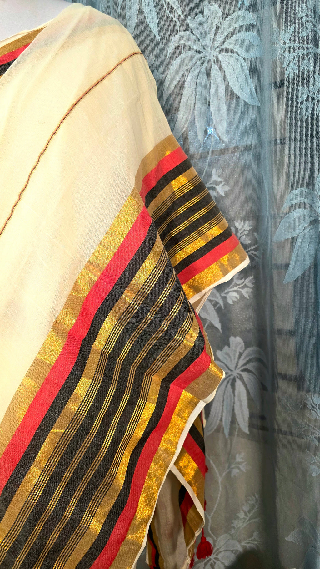 Mulcotton saree with tussels