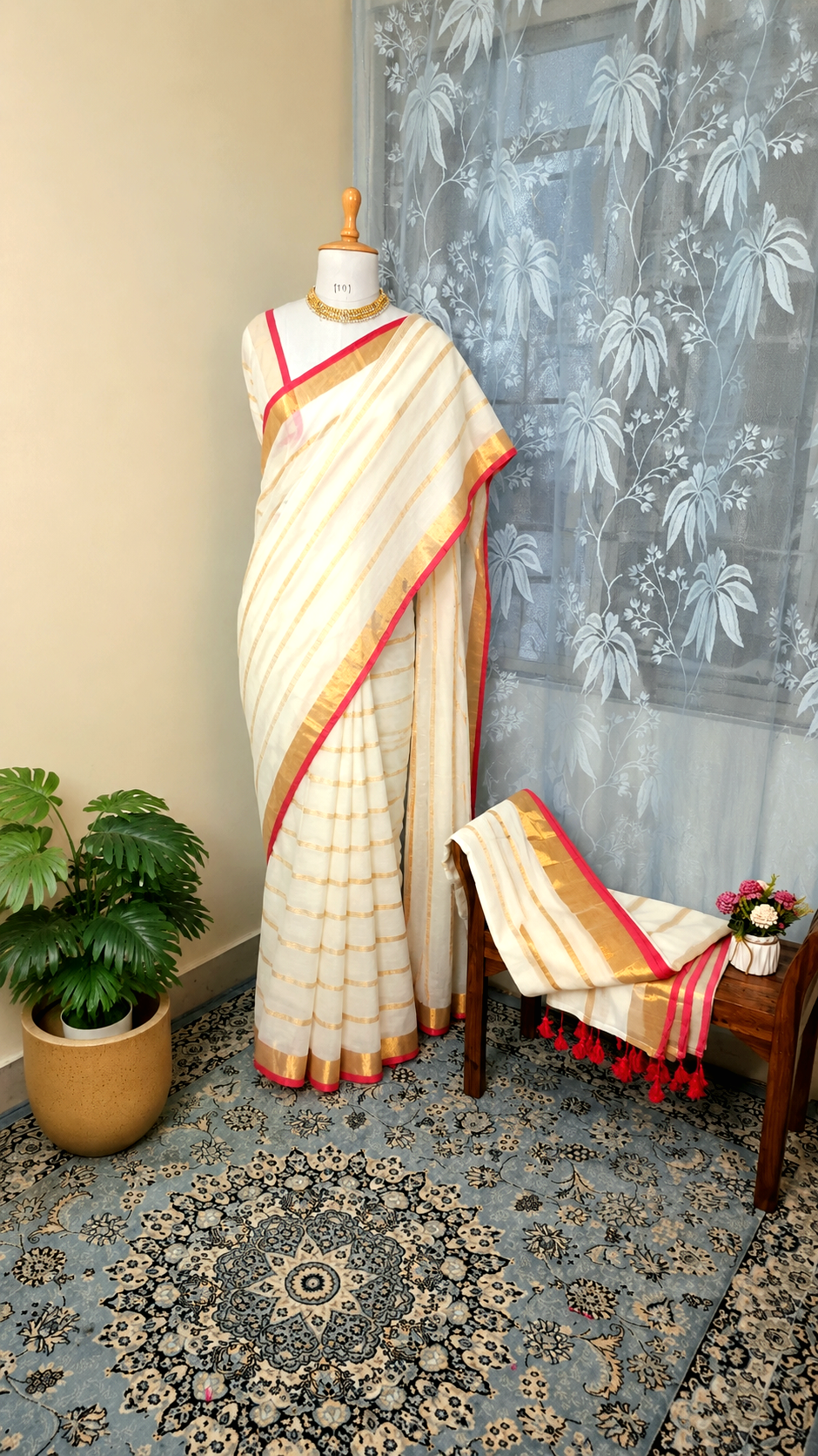 Mulcotton red border saree with tussels