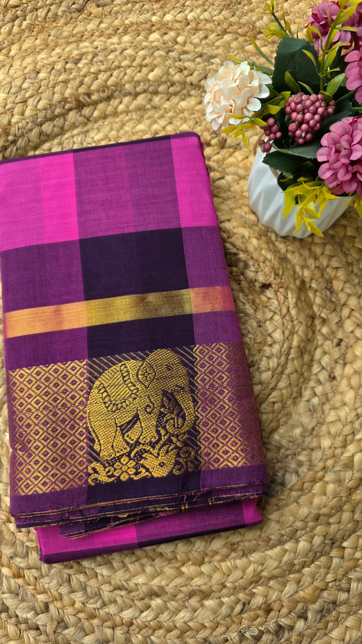 Pink check kanchi cotton saree with golden border
